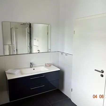 Βίλα Sun & Moon *